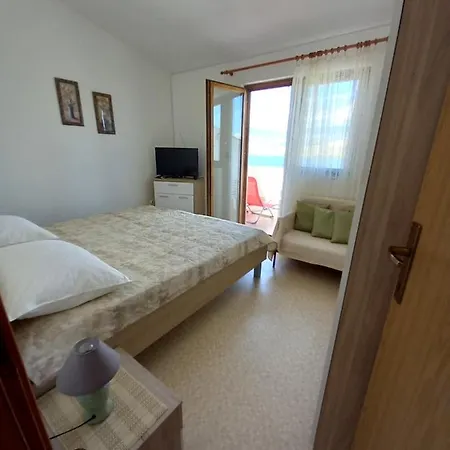 Grzelj-skledar Apartman Pag Town